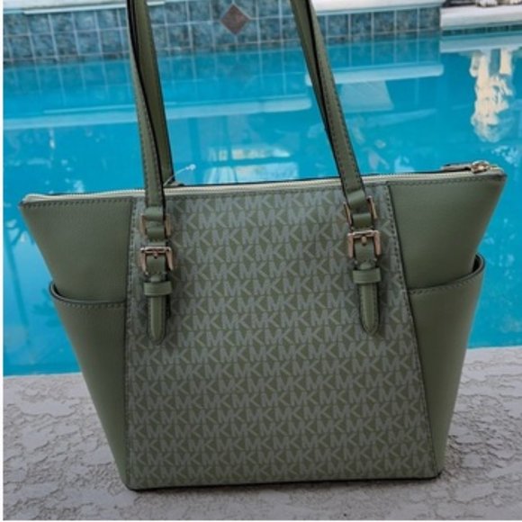 Michael Kors Charlotte Large Top Zip Tote - Picture 3 of 16